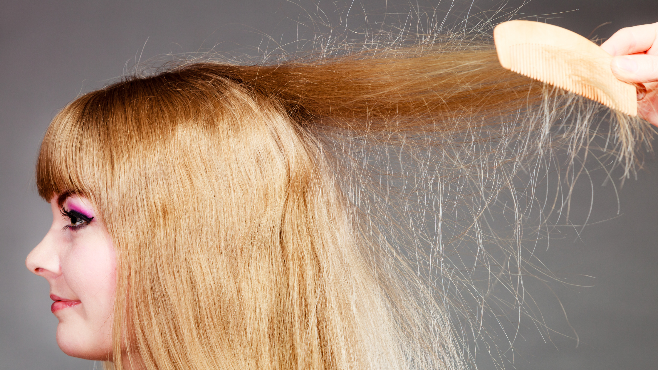 5 metod na elektryzujące się włosy - Hair Med