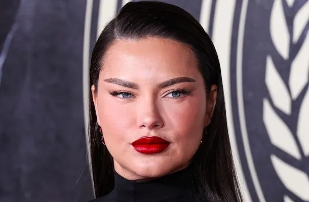 adriana lima - instagram, wiek, wzrost, waga, newsy - Kozaczek