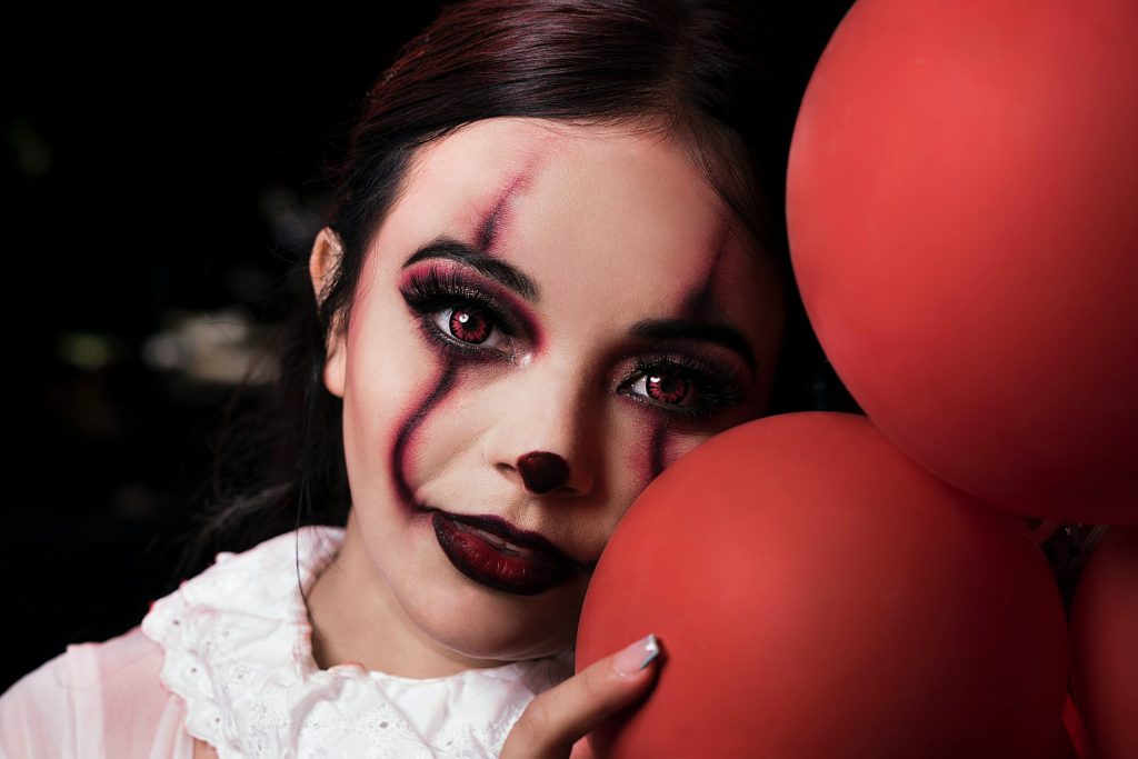 Prosty i straszny makijaż na Halloween - inspiracje dla kobiet ...